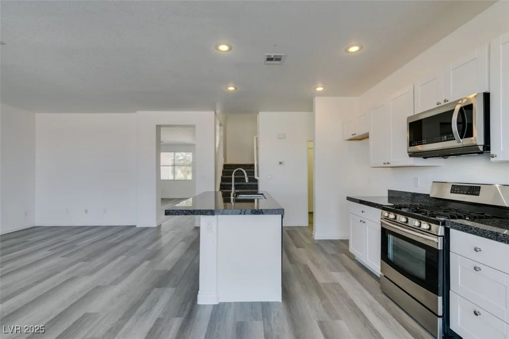 4141 Coburn, North Las Vegas, NV 89032