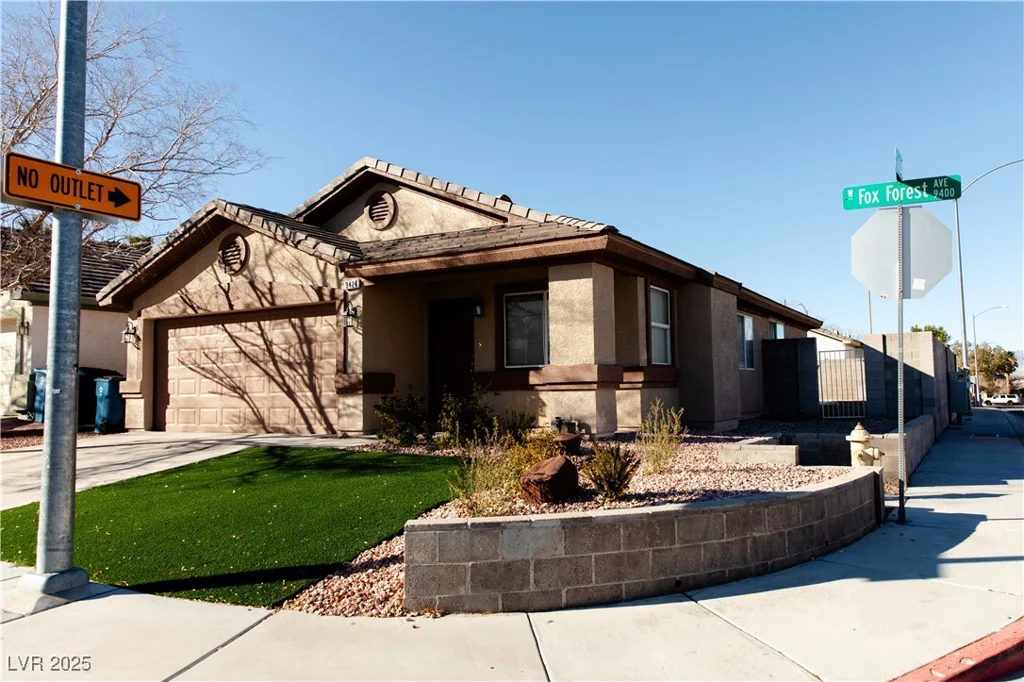9424 Fox Forest, Las Vegas, NV 89129