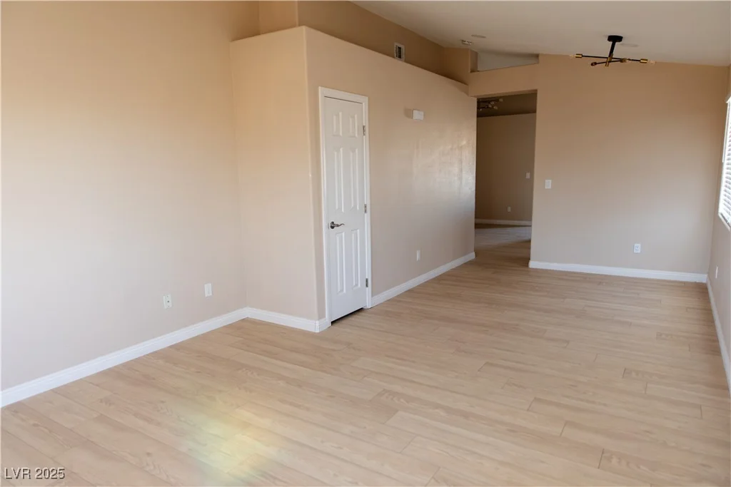 9424 Fox Forest, Las Vegas, NV 89129
