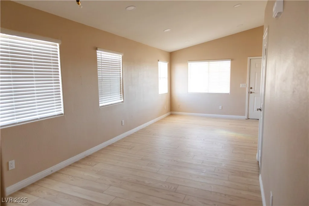 9424 Fox Forest, Las Vegas, NV 89129