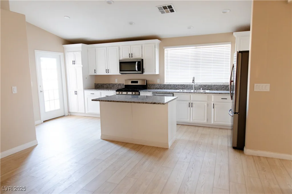 9424 Fox Forest, Las Vegas, NV 89129