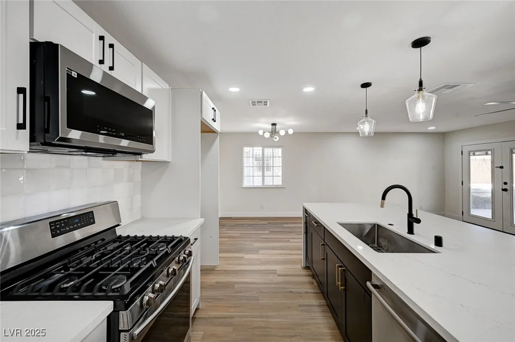 4804 El Tesoro, Las Vegas, NV 89121