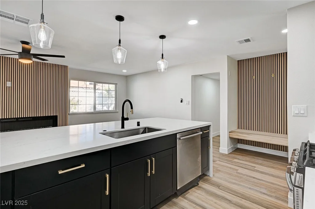4804 El Tesoro, Las Vegas, NV 89121