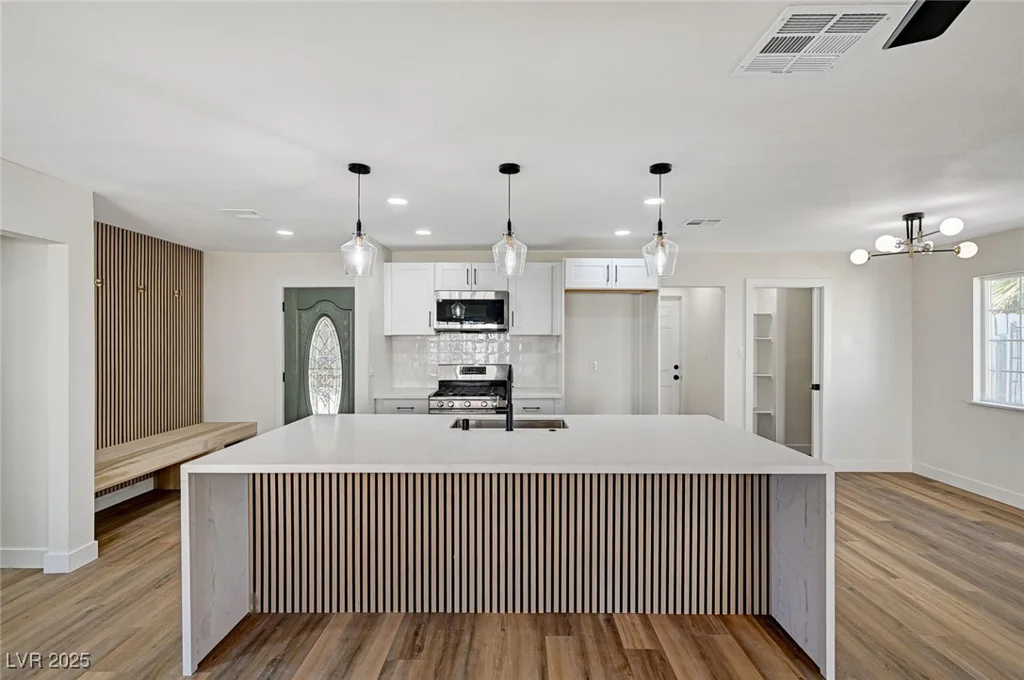 4804 El Tesoro, Las Vegas, NV 89121