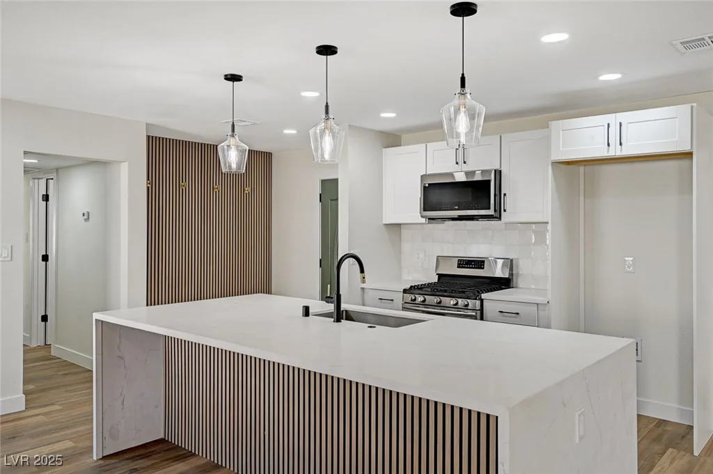 4804 El Tesoro, Las Vegas, NV 89121
