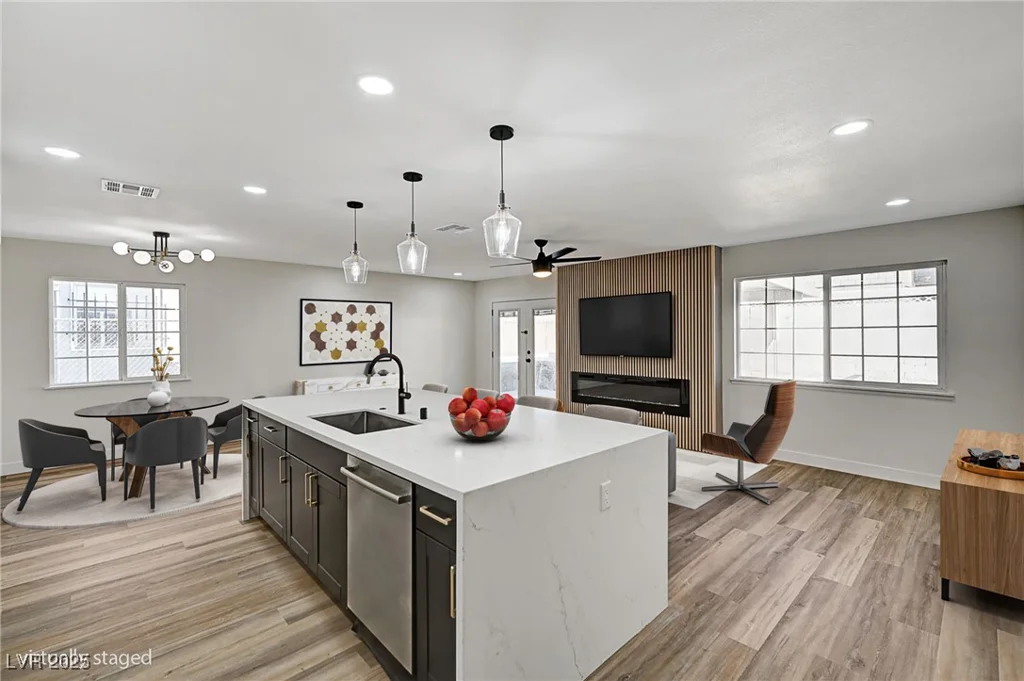 4804 El Tesoro, Las Vegas, NV 89121