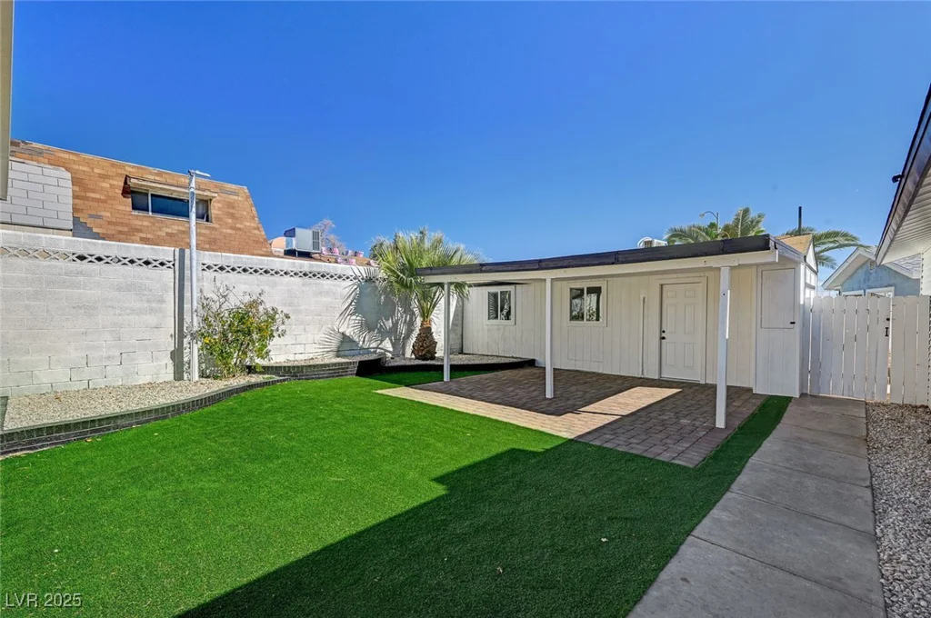 4804 El Tesoro, Las Vegas, NV 89121