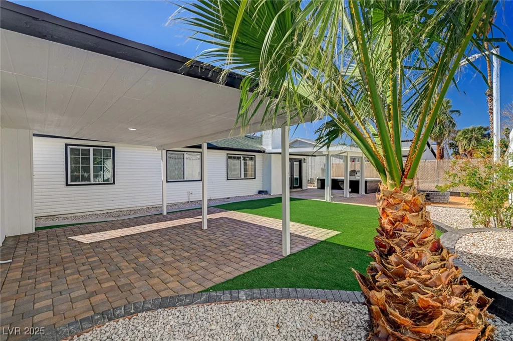 4804 El Tesoro, Las Vegas, NV 89121