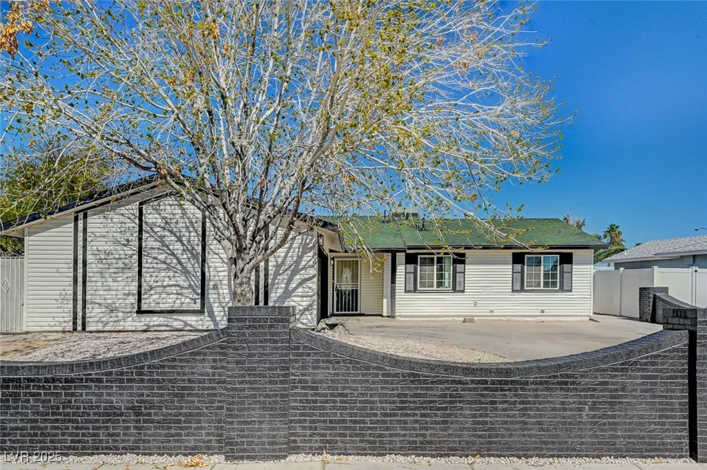 4804 El Tesoro, Las Vegas, NV 89121