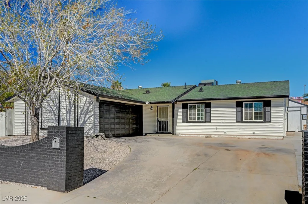 4804 El Tesoro, Las Vegas, NV 89121