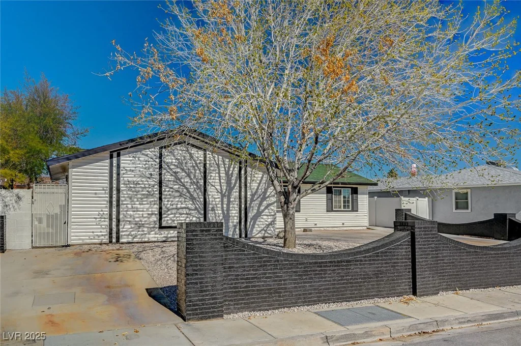 4804 El Tesoro, Las Vegas, NV 89121