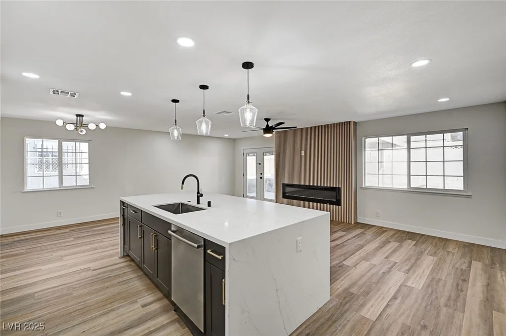 4804 El Tesoro, Las Vegas, NV 89121