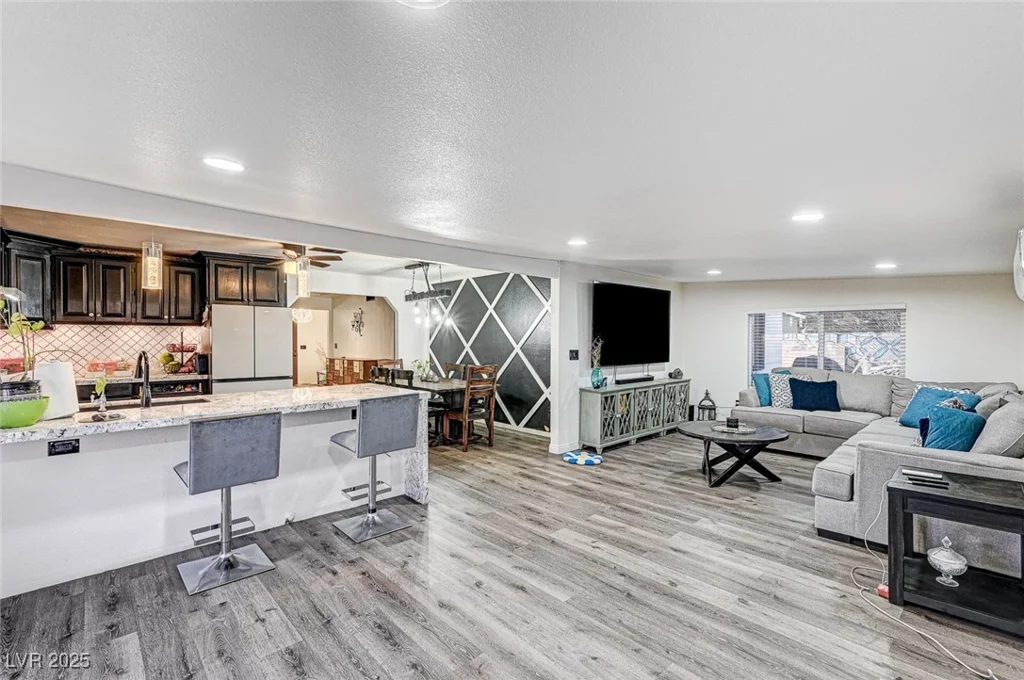321 Agora, Las Vegas, NV 89110