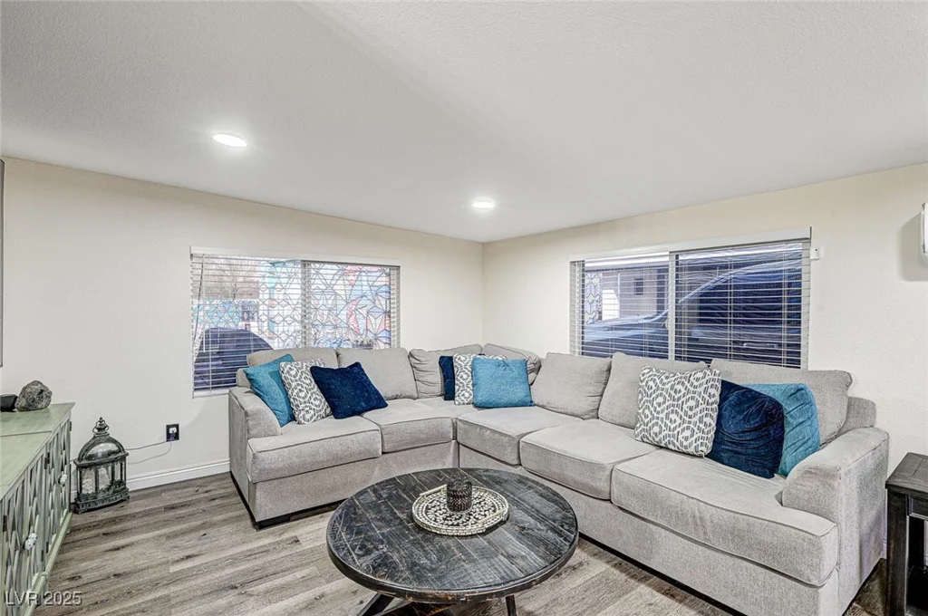 321 Agora, Las Vegas, NV 89110