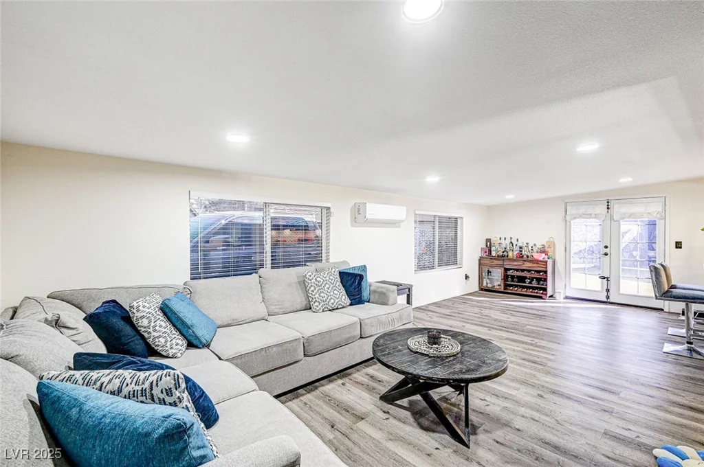 321 Agora, Las Vegas, NV 89110