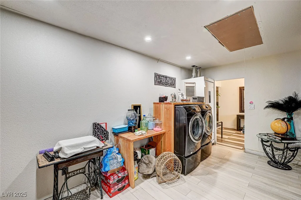 321 Agora, Las Vegas, NV 89110