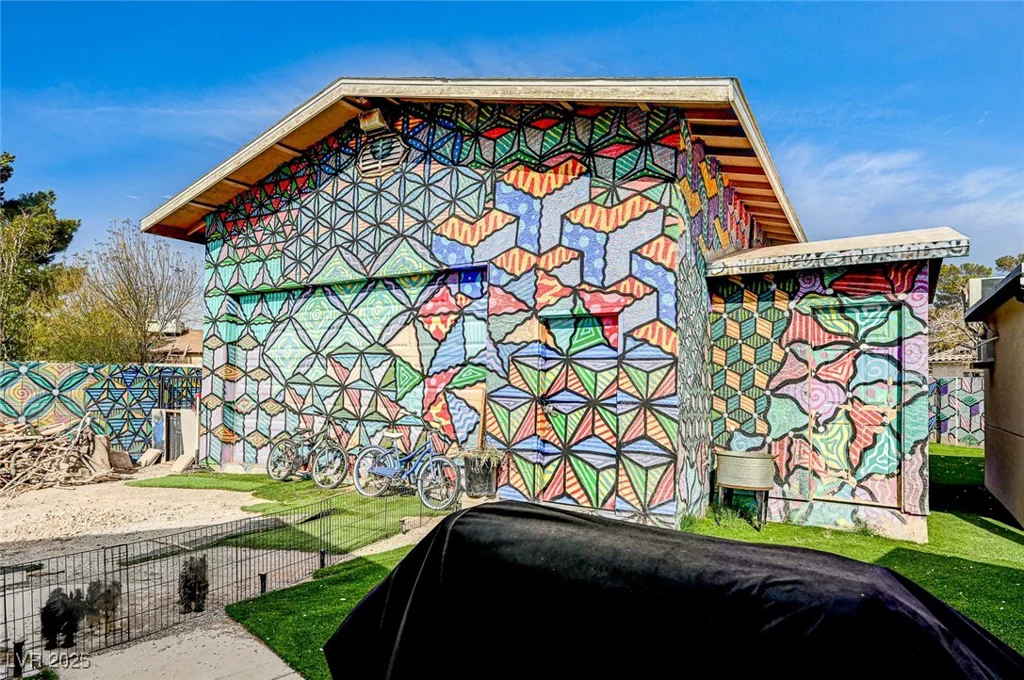 321 Agora, Las Vegas, NV 89110