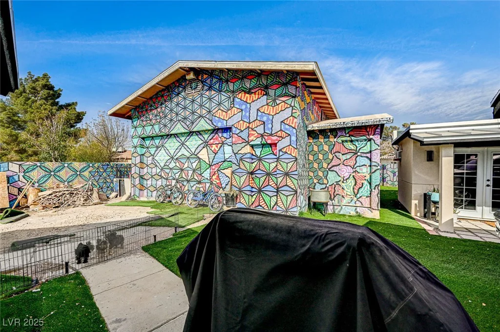 321 Agora, Las Vegas, NV 89110