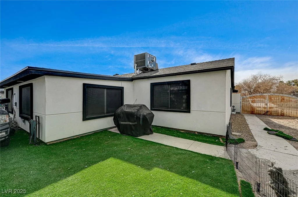 321 Agora, Las Vegas, NV 89110