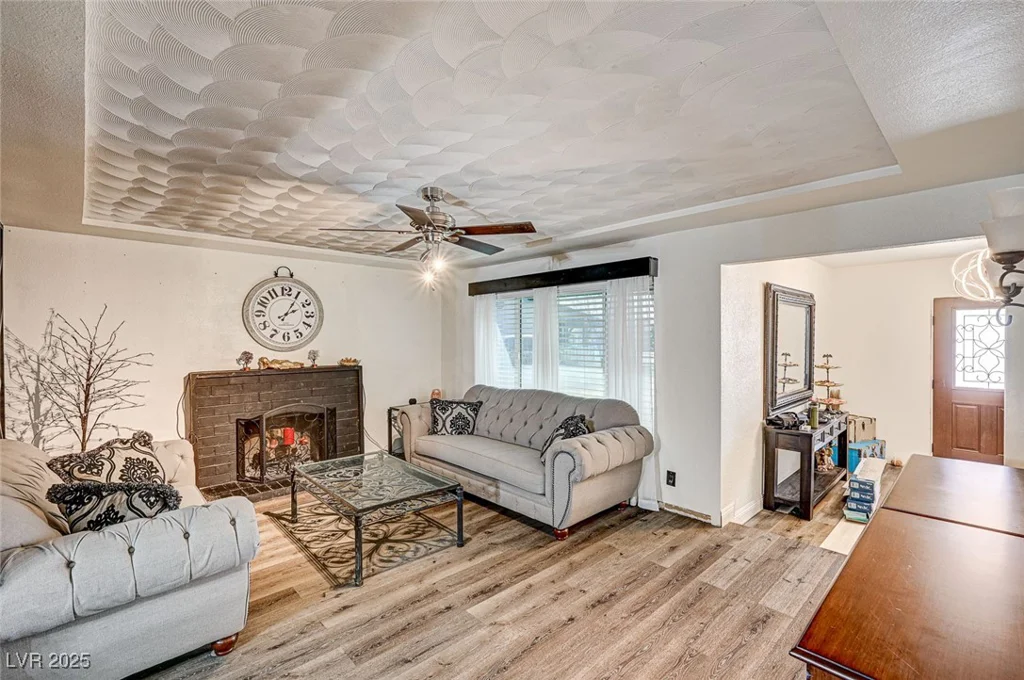321 Agora, Las Vegas, NV 89110