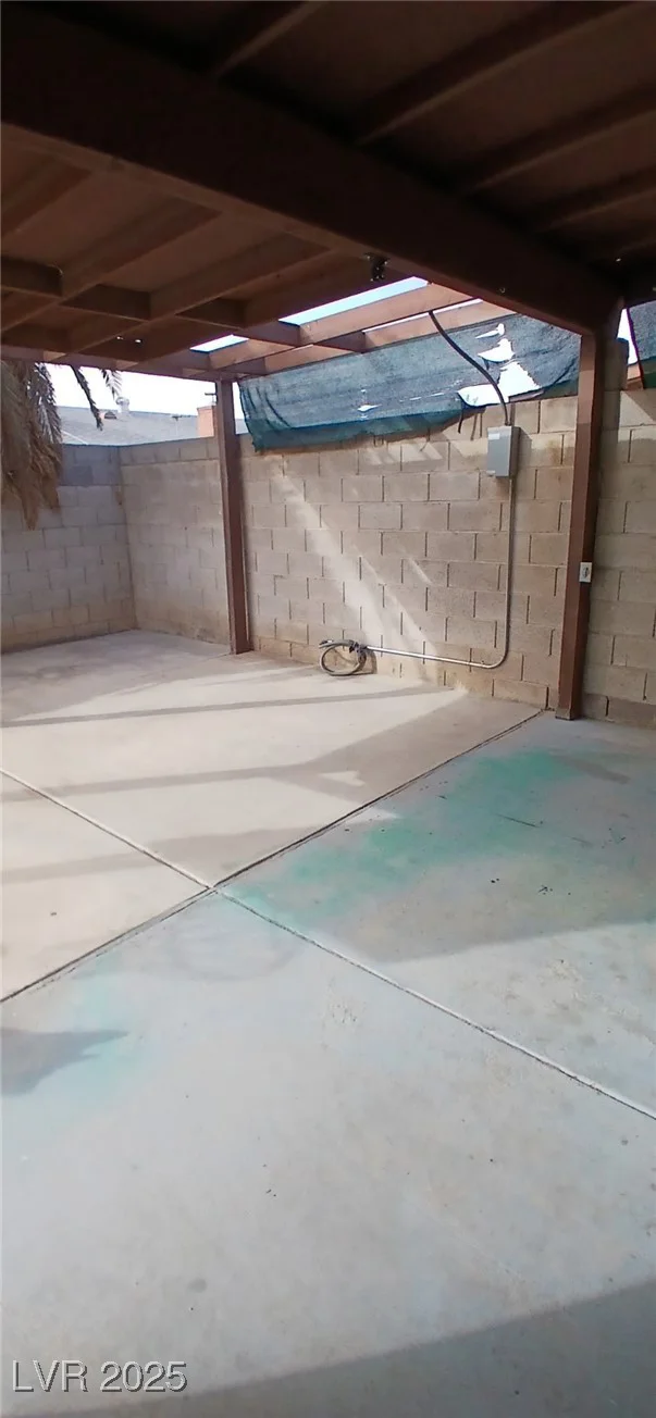 6717 Sheffield, Las Vegas, NV 89108