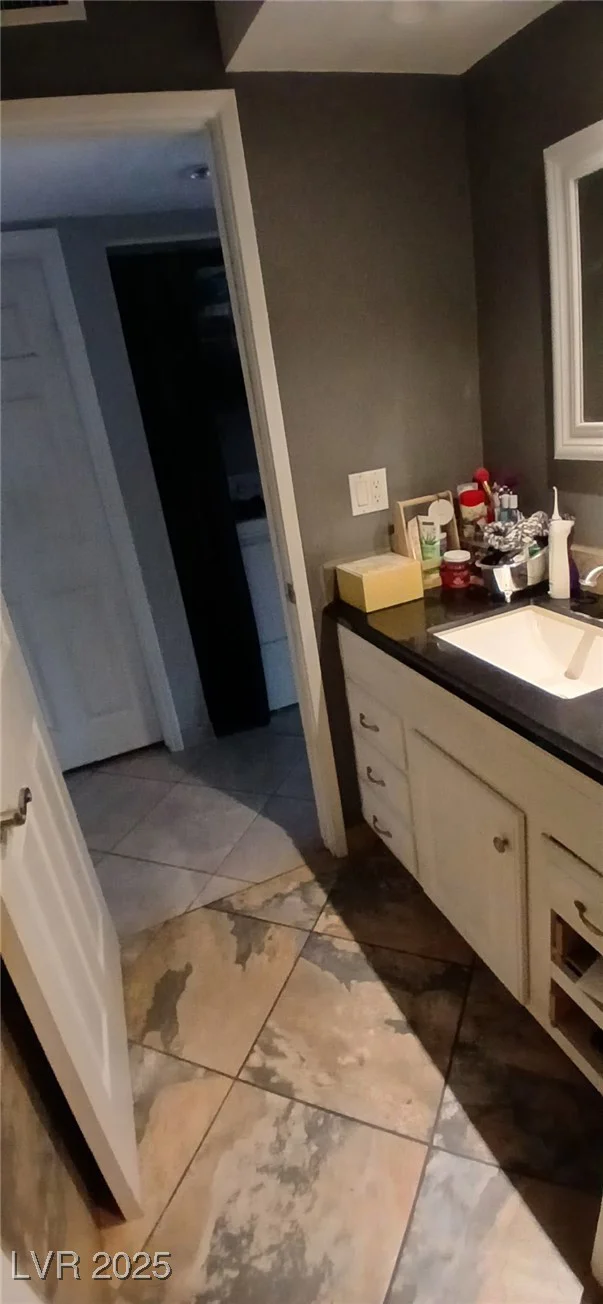 6717 Sheffield, Las Vegas, NV 89108