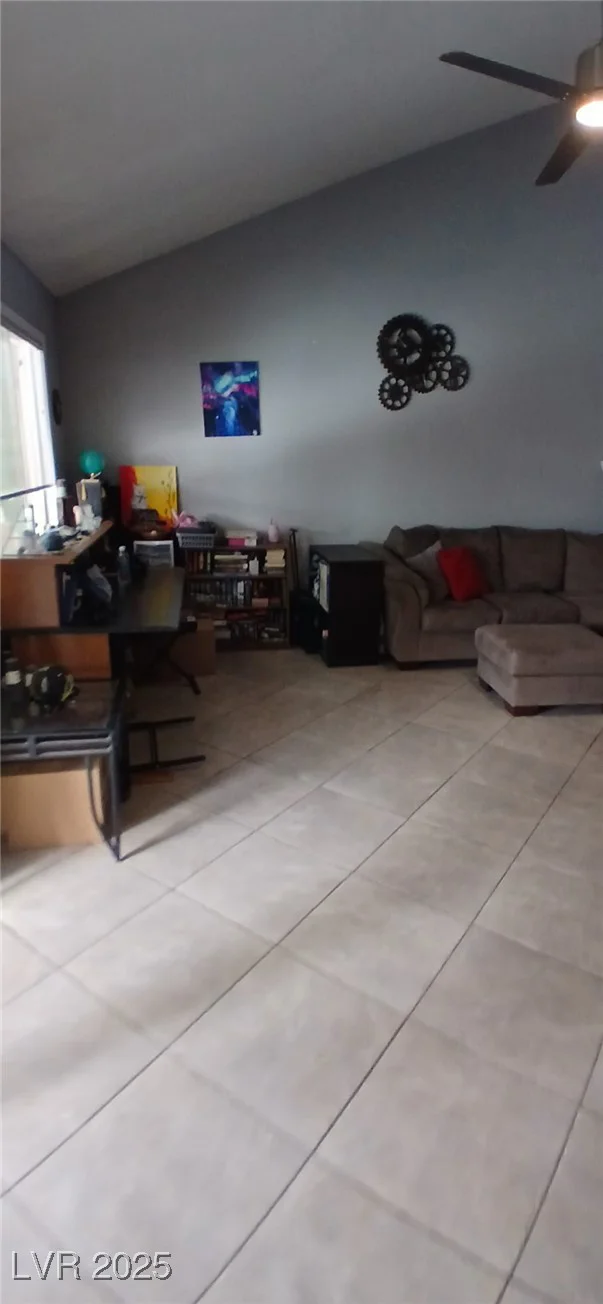 6717 Sheffield, Las Vegas, NV 89108