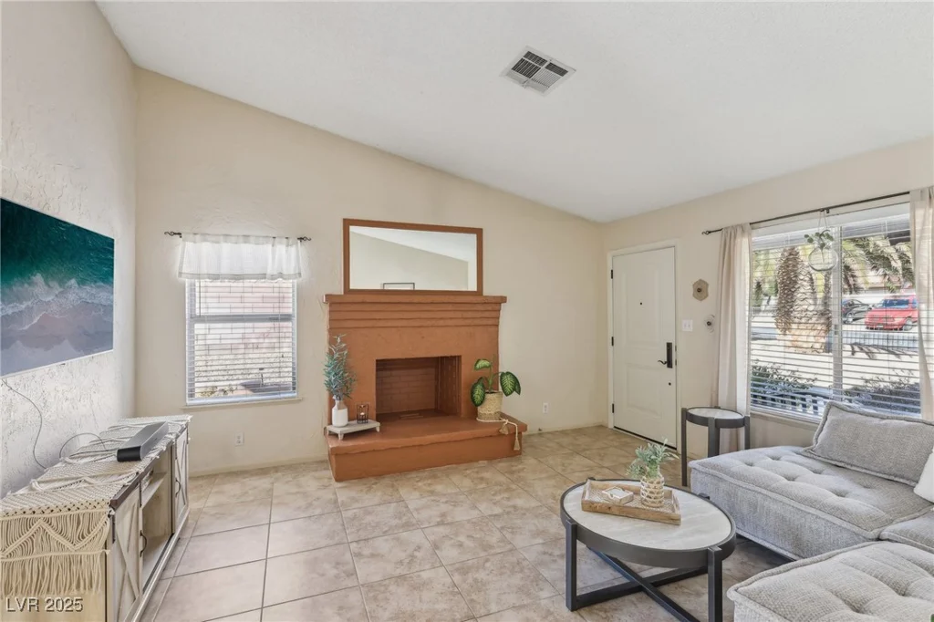 8805 Pavia, Las Vegas, NV 89117