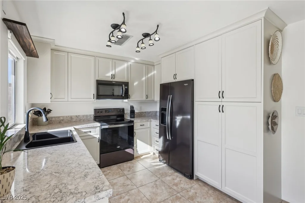 8805 Pavia, Las Vegas, NV 89117