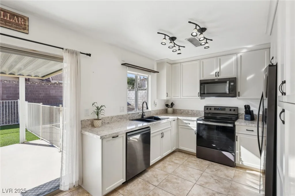 8805 Pavia, Las Vegas, NV 89117
