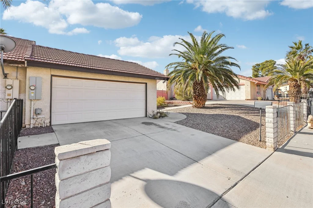 8805 Pavia, Las Vegas, NV 89117