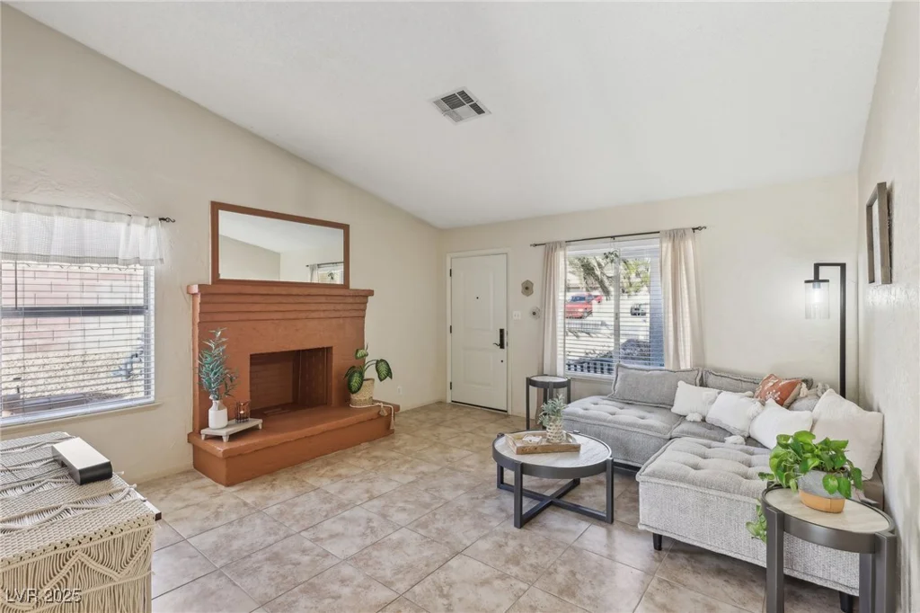 8805 Pavia, Las Vegas, NV 89117