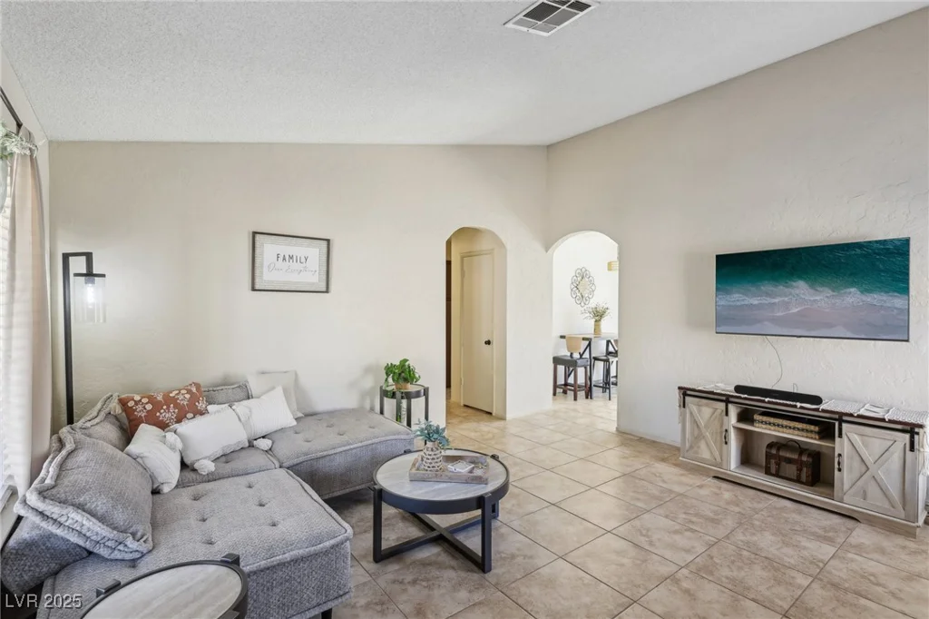 8805 Pavia, Las Vegas, NV 89117