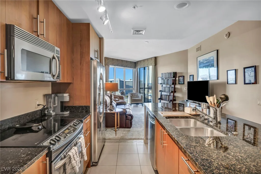 200 Sahara, Las Vegas, NV 89102