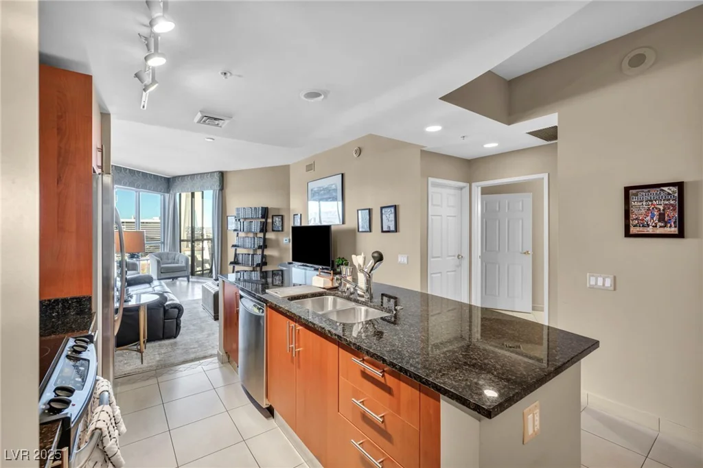 200 Sahara, Las Vegas, NV 89102