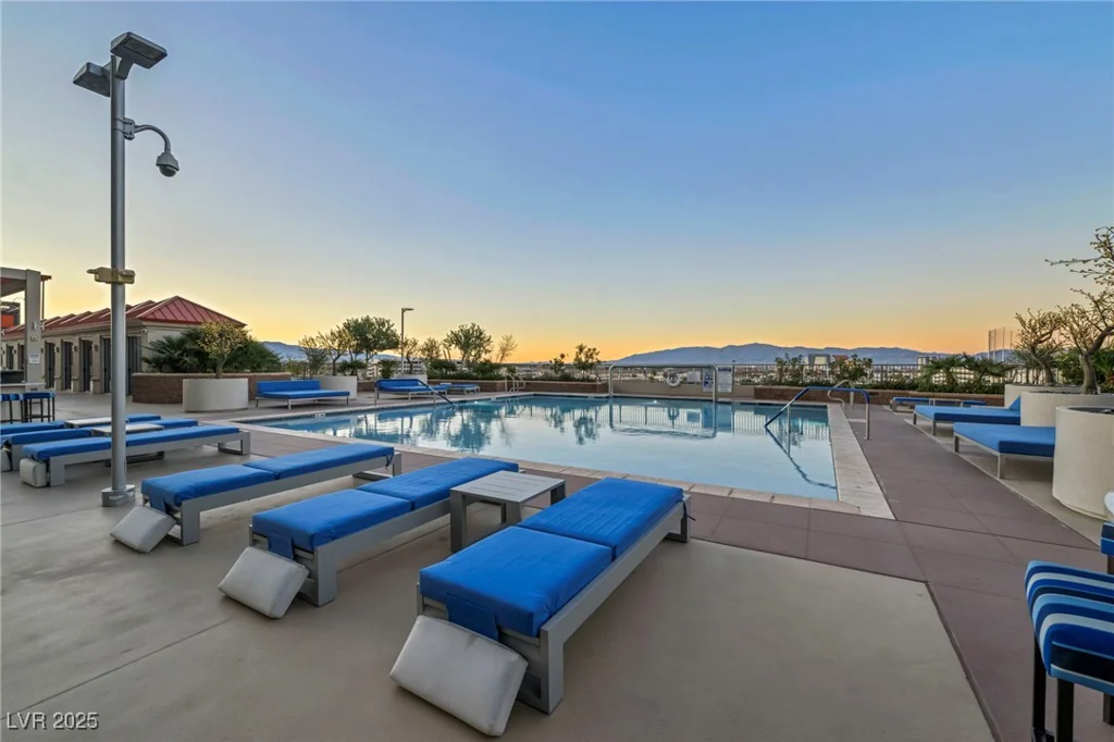200 Sahara, Las Vegas, NV 89102