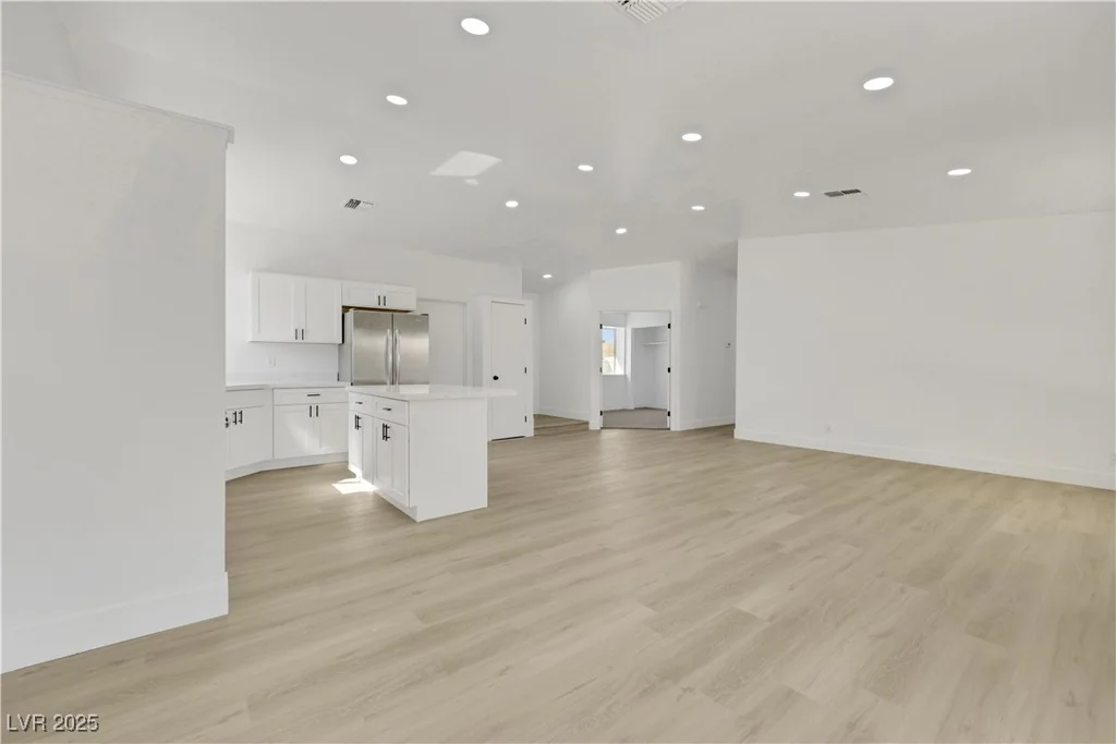 1905 Joella, Las Vegas, NV 89108