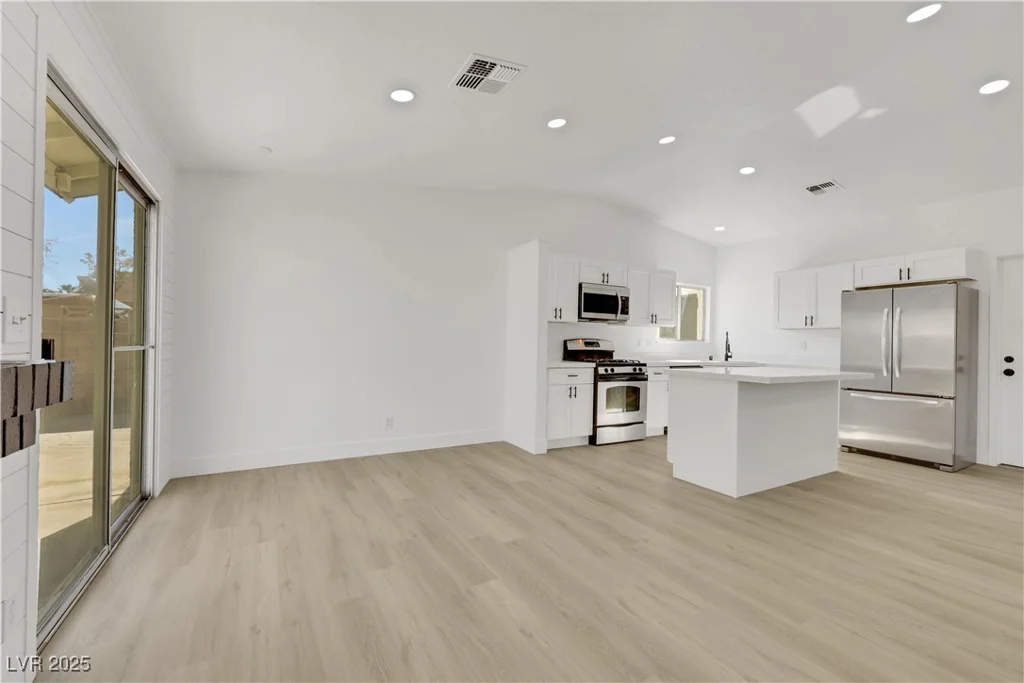 1905 Joella, Las Vegas, NV 89108