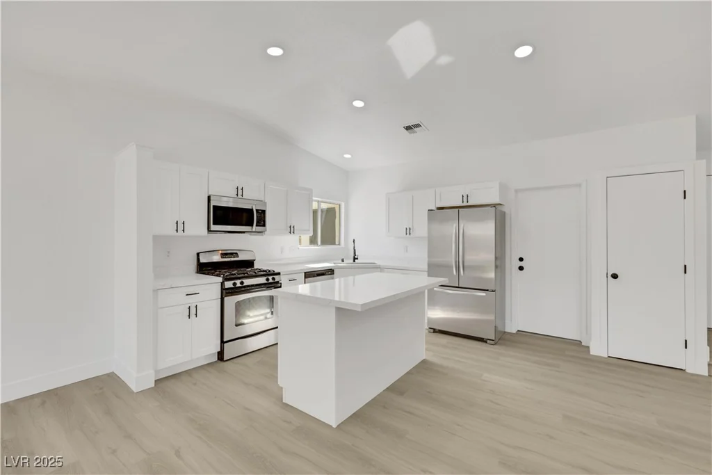 1905 Joella, Las Vegas, NV 89108
