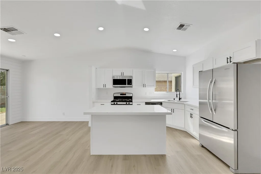 1905 Joella, Las Vegas, NV 89108