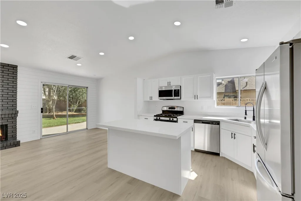 1905 Joella, Las Vegas, NV 89108