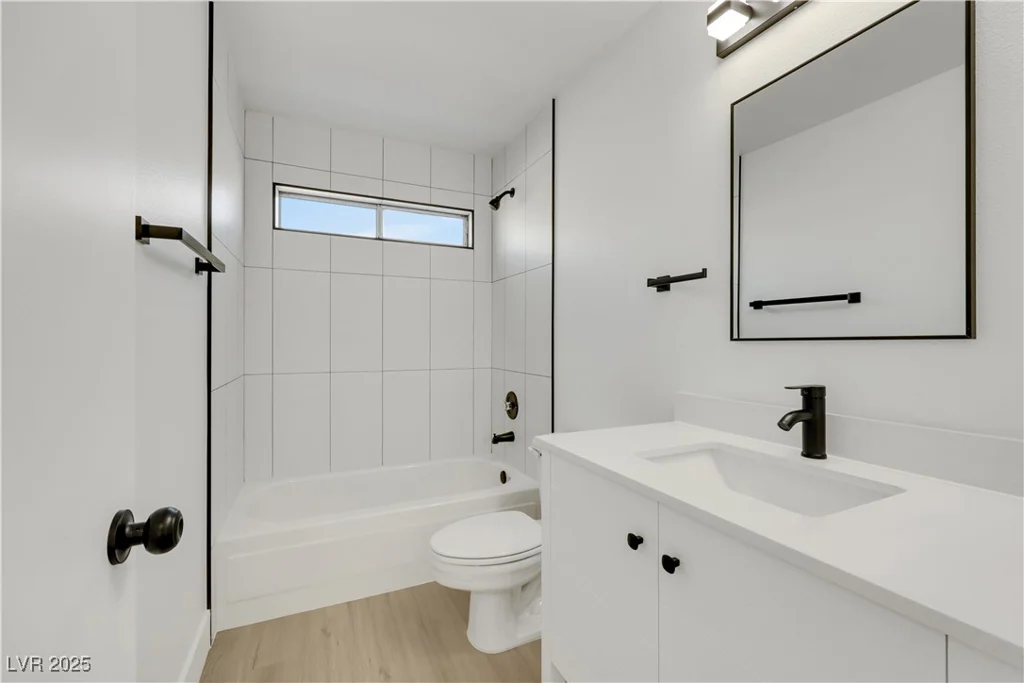 1905 Joella, Las Vegas, NV 89108