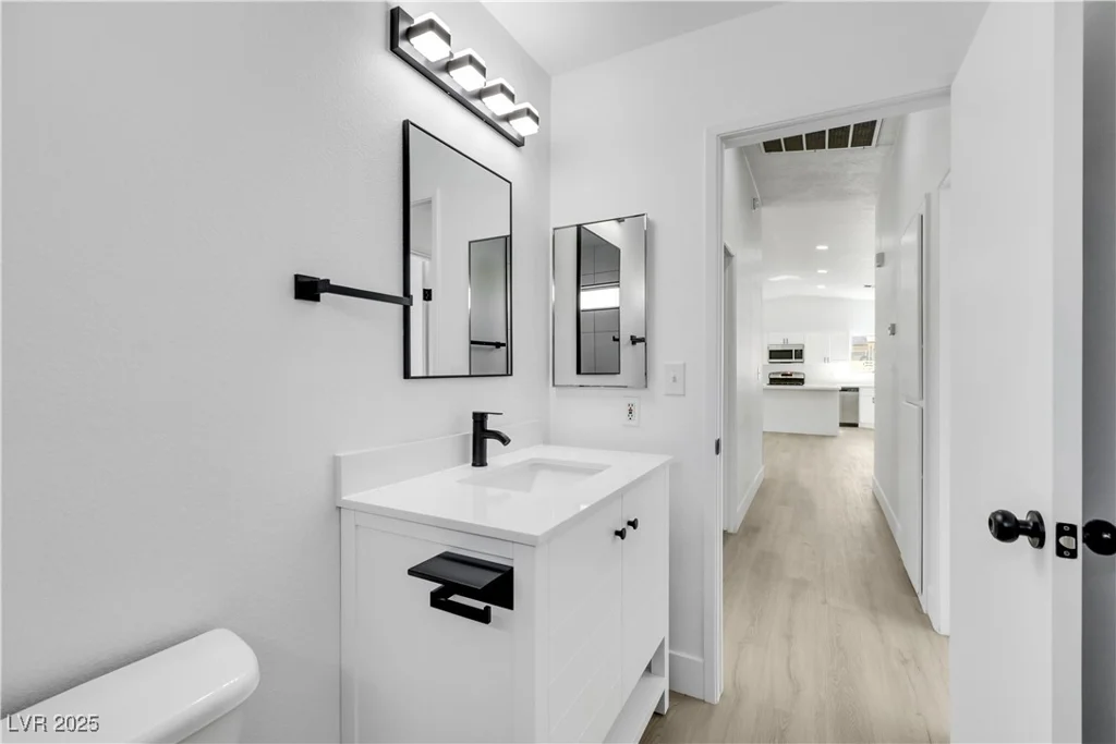 1905 Joella, Las Vegas, NV 89108