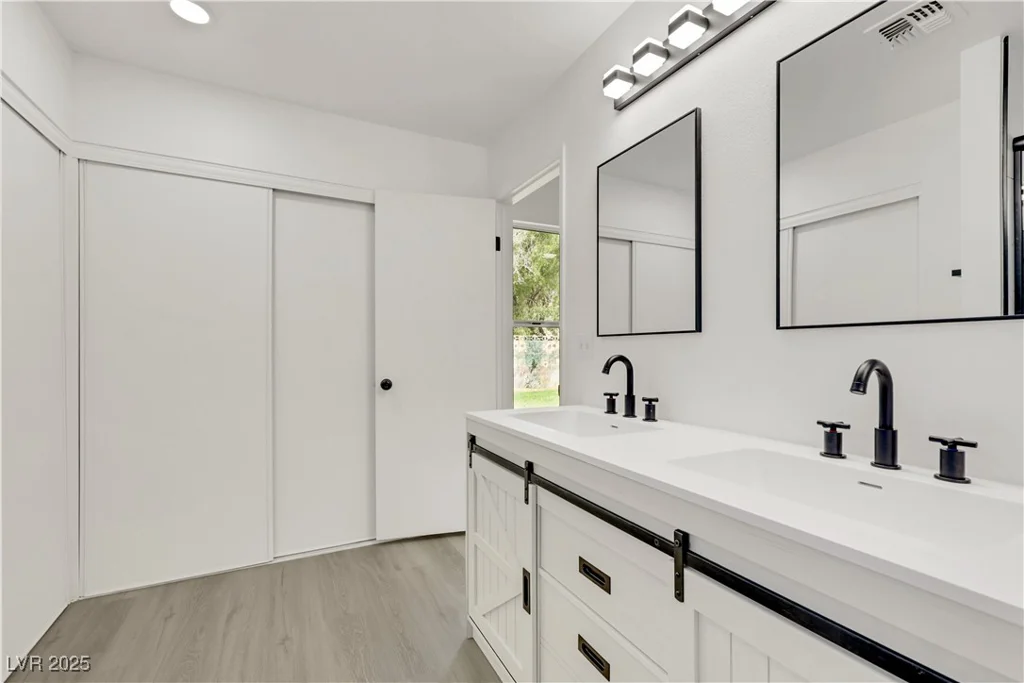1905 Joella, Las Vegas, NV 89108