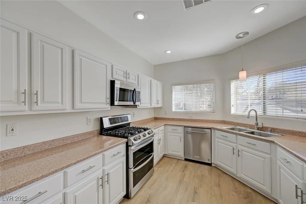 1163 Tumbling River, Henderson, NV 89052