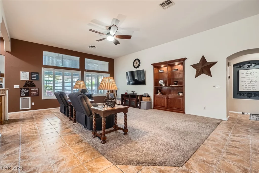 9071 Ravenhurst, Las Vegas, NV 89123