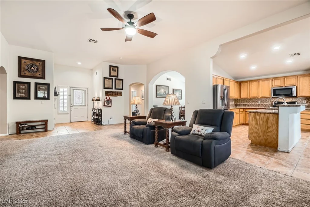 9071 Ravenhurst, Las Vegas, NV 89123