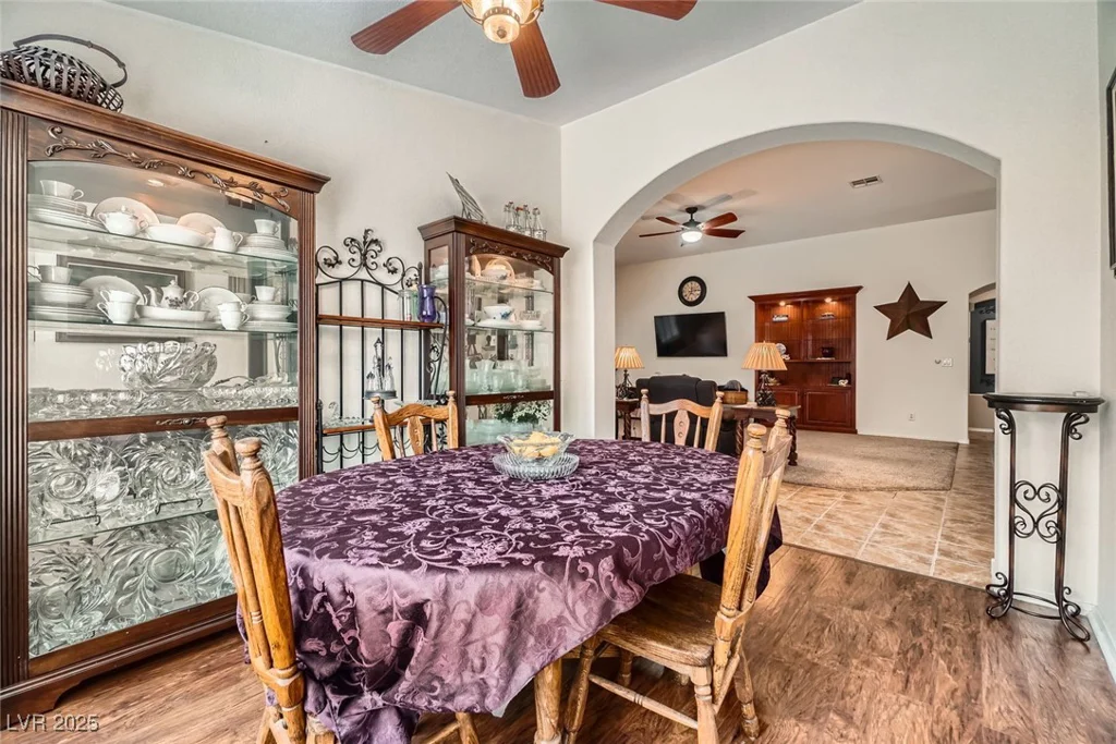 9071 Ravenhurst, Las Vegas, NV 89123