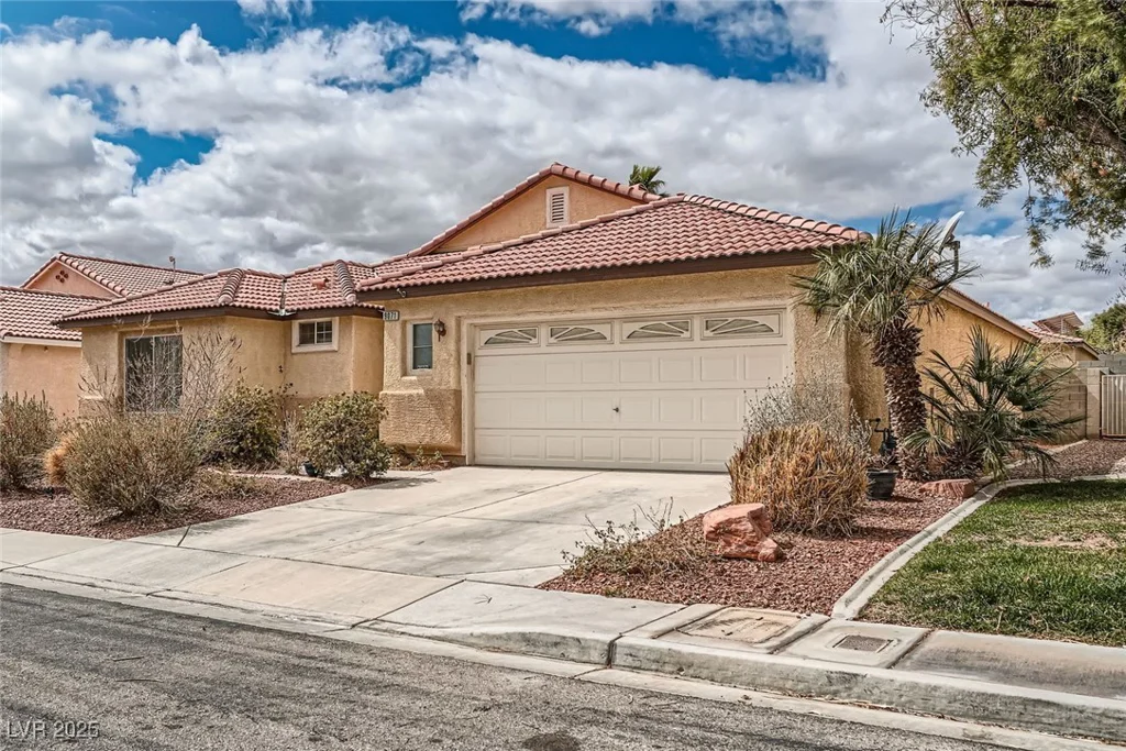 9071 Ravenhurst, Las Vegas, NV 89123