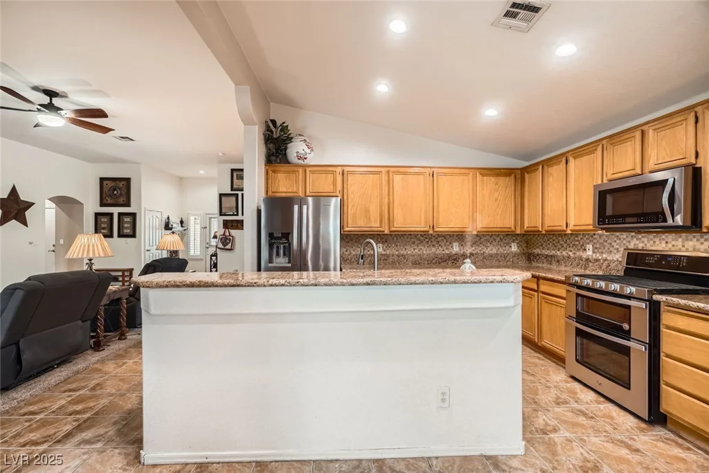 9071 Ravenhurst, Las Vegas, NV 89123